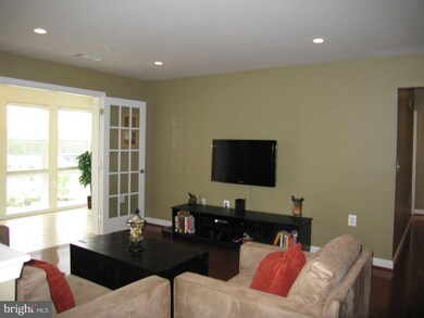 4111 S Four Mile Run Dr unit 403, Arlington, VA 22204 - photo 5