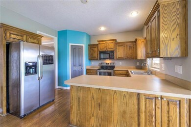 504 River Birch Rd, Raymore, MO 64083 - photo 7