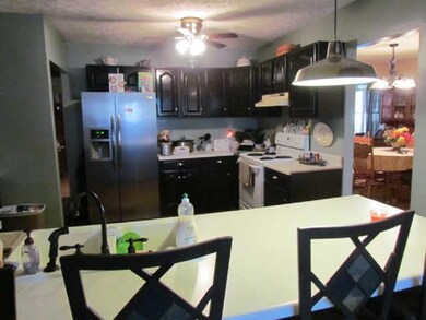 105 Carlisle Ave, Shelbyville, TN 37160 - photo 5