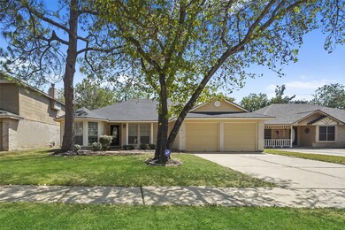 8702 Sunny Ridge Dr, Houston, TX 77095 - photo 2