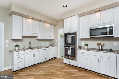 301 Chalk Hill Dr, Pikesville, MD 21208 - photo 5