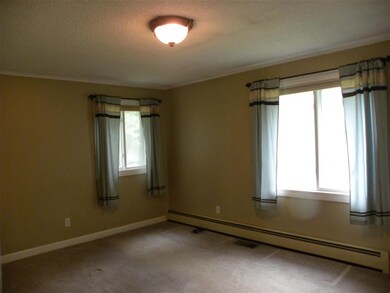 90 Hall Rd, Londonderry, NH 03053 - photo 7