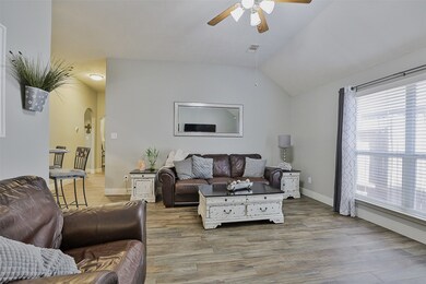 15918 Collinsville Dr, Tomball, TX 77377 - photo 5