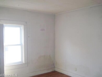 302 Cherokee St, Asheboro, NC 27203 - photo 6