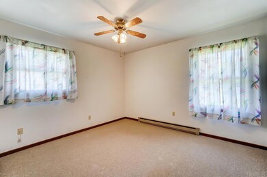 811 Hazel St, Auburn, IN 46706 - photo 4