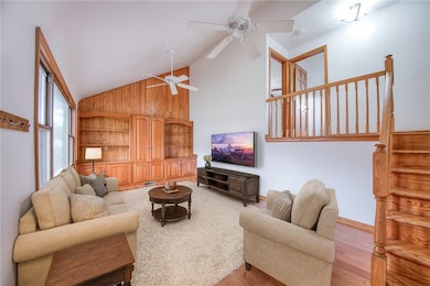 540 Morningstar Dr, Ellwood City, PA 16117 - photo 2