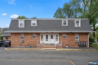 21D Lakeview Ave unit 21D, Leonia, NJ 07605 - photo 3