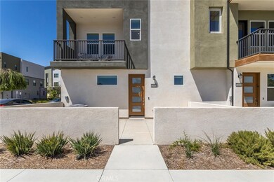 27554 Sparrow Ct, Valencia, CA 91355 - photo 7