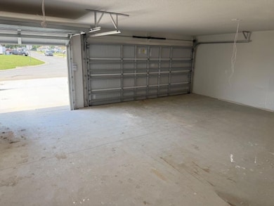 3 Car Garage
