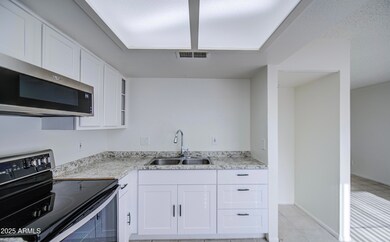 Kitchen 4