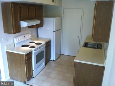 14909 Cleese Ct unit 4CE, Silver Spring, MD 20906 - photo 3