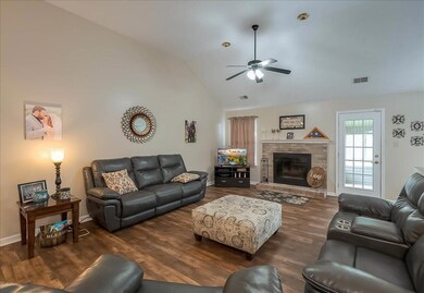 200 Southside Way, Nicholasville, KY 40356 - photo 5