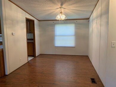 9650 Creek Vista Ln, Willis, TX 77378 - photo 6