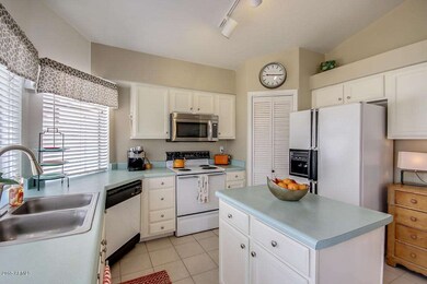 Light & Bright Kitchen