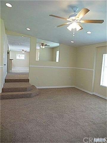 FAMILYROOM
