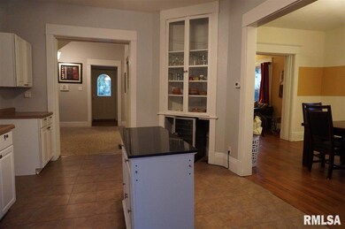 1014 E 14th St, Davenport, IA 52803 - photo 7