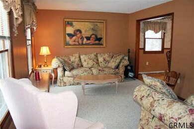 44 Castleberry Dr, Gansevoort, NY 12831 - photo 3