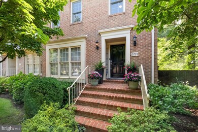 5728 Brewer House Cir, Rockville, MD 20852 - photo 3