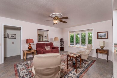 17626 N Calico Dr, Sun City, AZ 85373 - photo 6