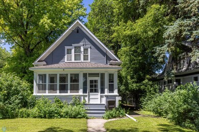 1012 10th St N Fargo-3.jpg