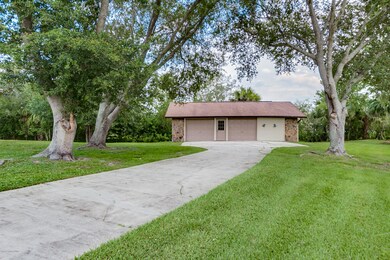 4900 Pinewood Place-5