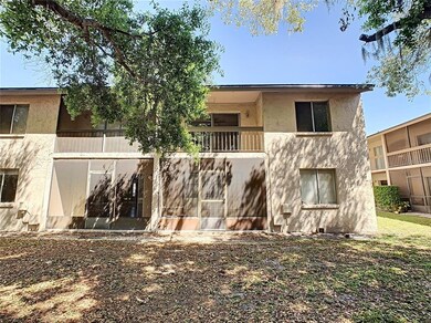 7537 Pitch Pine Cir unit 22, Tampa, FL 33617 - photo 5