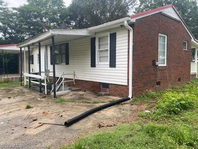 512 Weaver Ave, Archdale, NC 27263 - photo 2