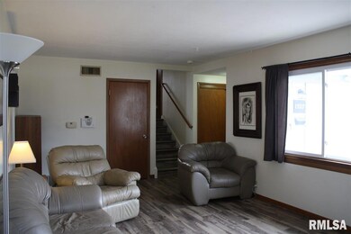 1527 Parklane Dr, Bettendorf, IA 52722 - photo 6