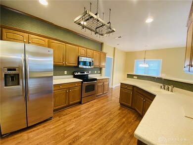 669 Carrick Dr, Dayton, OH 45458 - photo 3