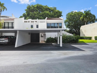 1900 Presidential Way unit 60, West Palm Beach, FL 33401 - photo 5