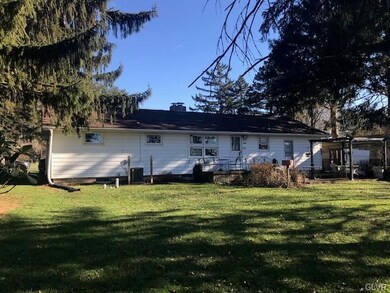 1432 Stones Crossing Rd, Easton, PA 18045 - photo 3