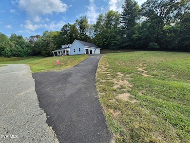 1105 Laurel Way, Mountain City, TN 37683 - photo 3