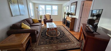 1647 Myrtle Ave unit 1, Whiting, IN 46394 - photo 3