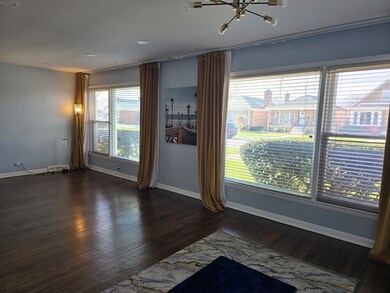 8955 S Cornell Ave, Chicago, IL 60617 - photo 6