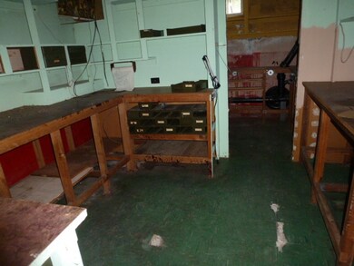 32 Pine Hill Rd, Nashua, NH 03063 - photo 4