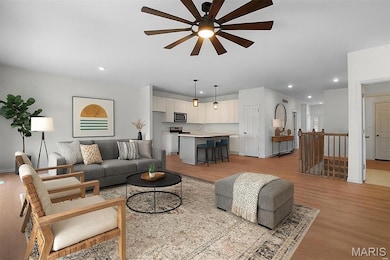 150 Pellin's unit 150 STB, Washington, MO 63090 - photo 2