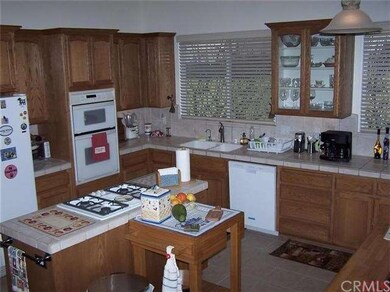 Well appointed kitchen, bright, lots of space.