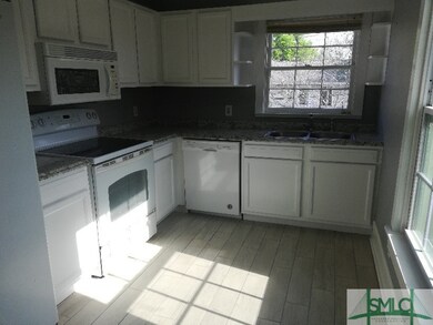 516 E Jones St unit 1/2, Savannah, GA 31401 - photo 7
