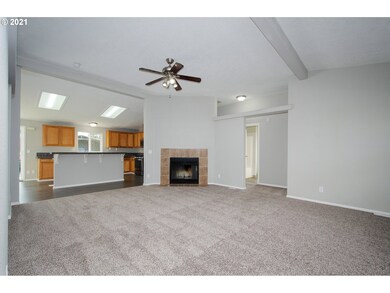 412 S River St, Newberg, OR 97132 - photo 4