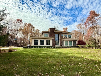 2236 E Mockingbird Ln, Midland, MI 48642 - photo 2