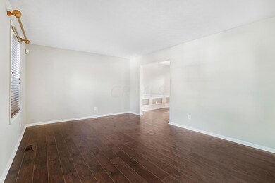 7584 Sharrington Dr, Columbus, OH 43235 - photo 3