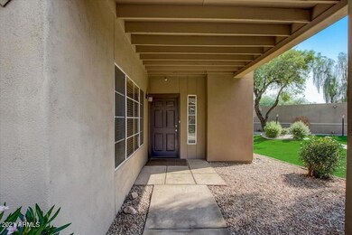 Front Entry E Becker Ln 1015-04