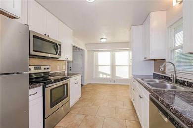 7809 E 127th Terrace, Grandview, MO 64030 - photo 5