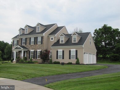 2012 Lantern Dr, Green Lane, PA 18054 - photo 3
