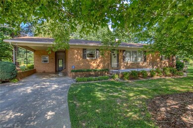 1839 Sewell Dr, Asheboro, NC 27203 - photo 3