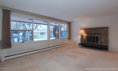 Formal Lvg Rm wFireplace