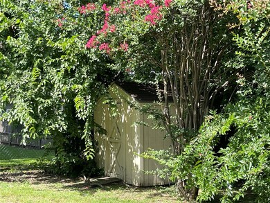 204 N Merrimac St, Weatherford, TX 76086 - photo 3