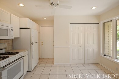 1835 Cross Bend St NE unit 66, Grand Rapids, MI 49505 - photo 3