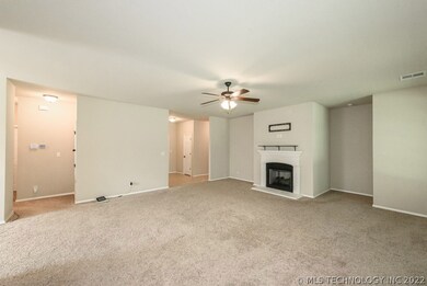 2800 W Charlotte St, Broken Arrow, OK 74011 - photo 6