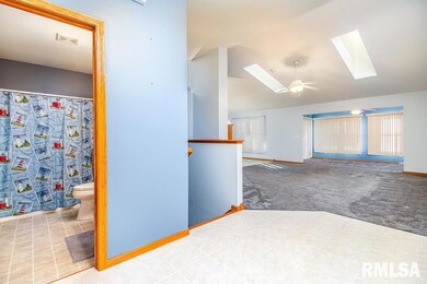 5200 Villa Dr unit 45, Davenport, IA 52806 - photo 4